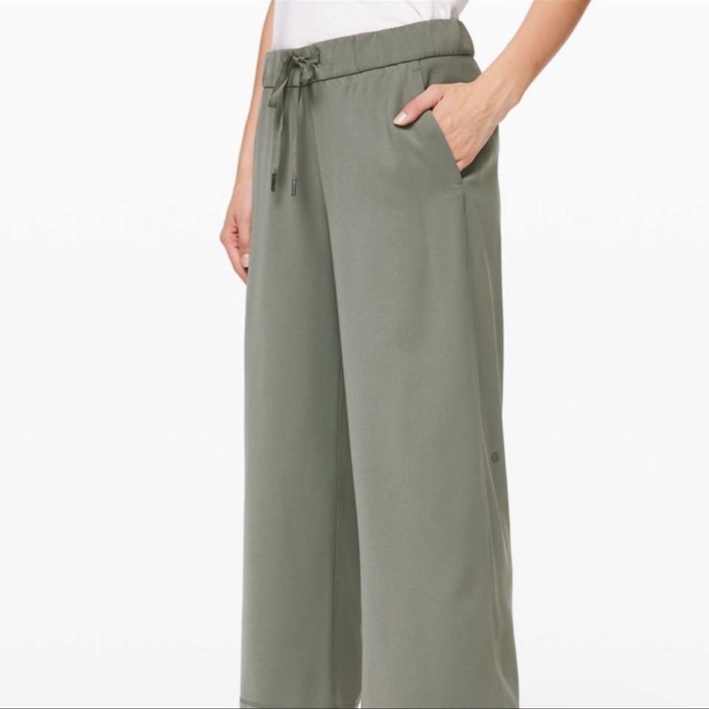 LULULEMON on the fly pants